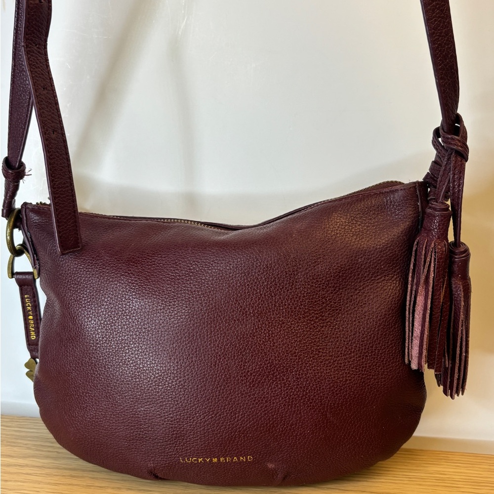 Vintage Lucky Brand Burgundy‎ Pebbled Leather Crossbody Bag Tassels and Hangtag